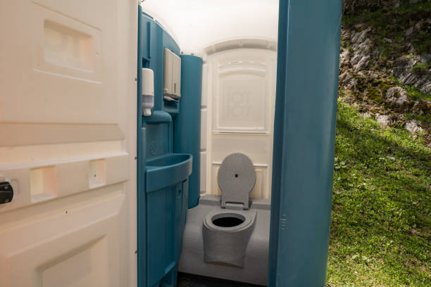 Best Portable toilet rental cost  in Bedford, OH